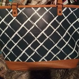 NWT Thirty-One Purse